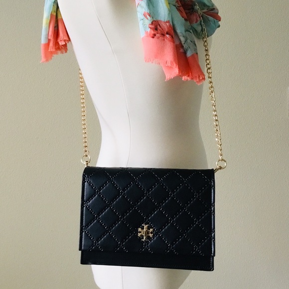Tory Burch Handbags - 🍒Gorgeous Tory Burch crossbody